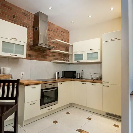 Rentplanet - Apartament Brzozowa Apartman *