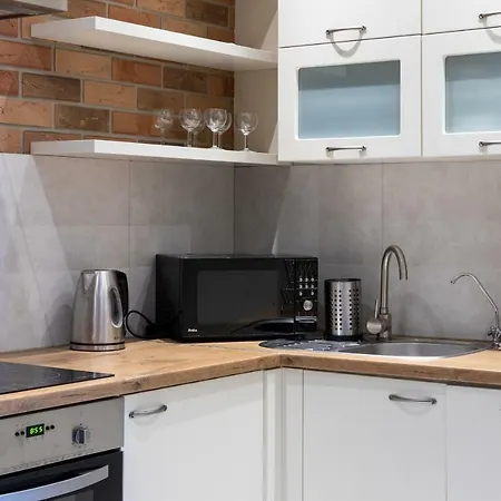 Apartman Rentplanet - Apartament Brzozowa *